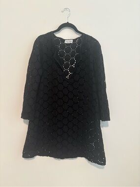Jordan Taylor Black Eyelet V-Neck Tunic